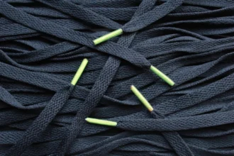 Black Nike laces Lime tips