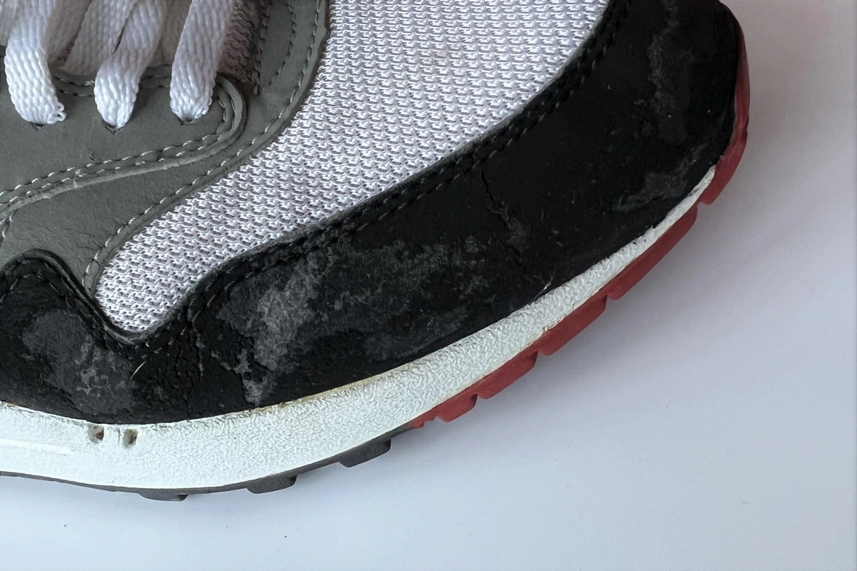 Risks with wearing older Nike Air Max 1 sneakers 2