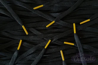 Colored Tips laces Black Gold Yellow veters